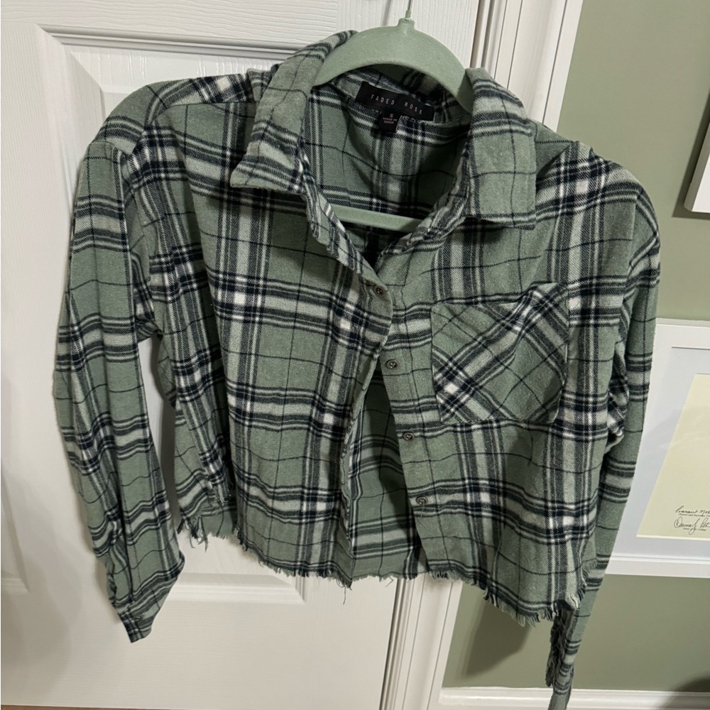 Cropped green flannel
